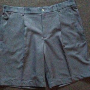 NikeGolf men's dark blue shorts size 38